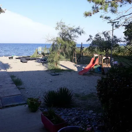 Apartment Les Pieds Dans L'eau Les Marines De 4 Couchages Moriani Plage