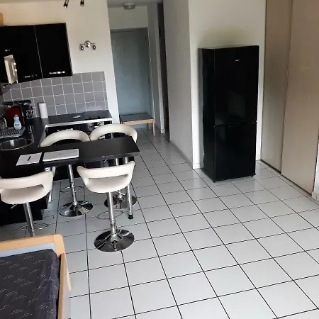 Les Pieds Dans L'eau Les Marines De 4 Couchages Apartment *