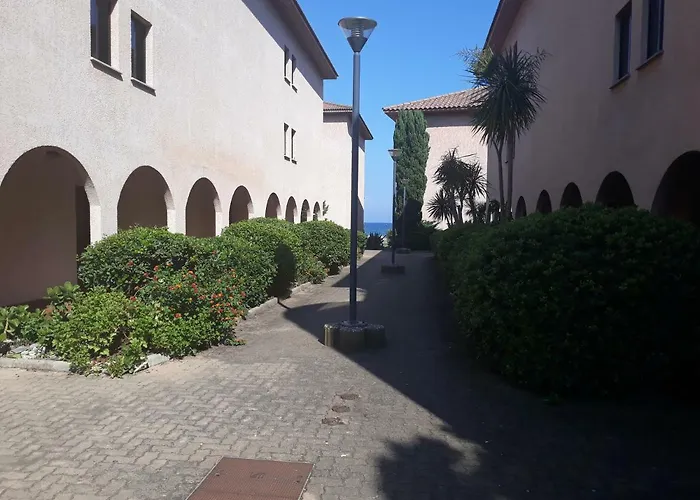 Les Pieds Dans L'eau Les Marines De 4 Couchages 莫里亚尼海滩