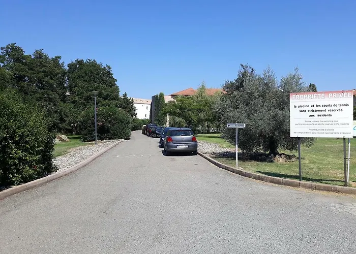 Les Pieds Dans L'eau Les Marines De 4 Couchages 莫里亚尼海滩