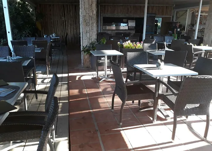 Les Pieds Dans L'eau Les Marines De 4 Couchages * 莫里亚尼海滩